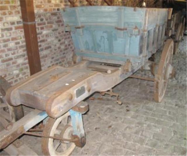 Driewielkar met geknikte draagboom, Karrenmuseum Essen